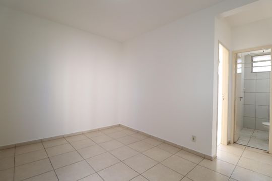 Sala de apartamento para alugar com 2 quartos, 44m² em Gávea, Uberlândia