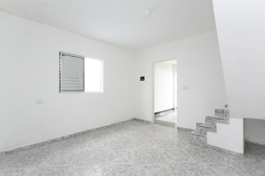Casa para alugar com 2 quartos, 120m² em Vila Santa Ines, São Paulo