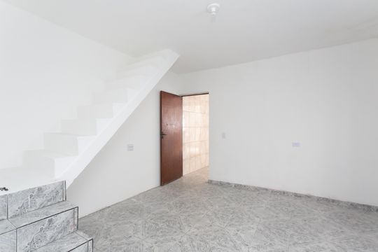 Sala de casa para alugar com 2 quartos, 120m² em Vila Santa Ines, São Paulo