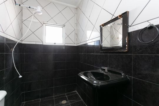 Banheiro de casa para alugar com 2 quartos, 120m² em Vila Santa Ines, São Paulo