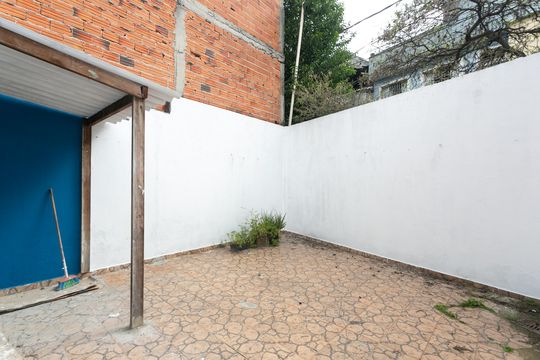 Quintal de casa para alugar com 2 quartos, 120m² em Vila Santa Ines, São Paulo