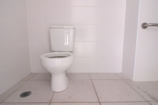 Banheiro de kitnet/studio à venda com 1 quarto, 26m² em Jardim Independência (são Paulo), São Paulo