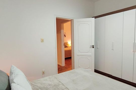 Quarto de apartamento à venda com 3 quartos, 110m² em Leme, Rio de Janeiro