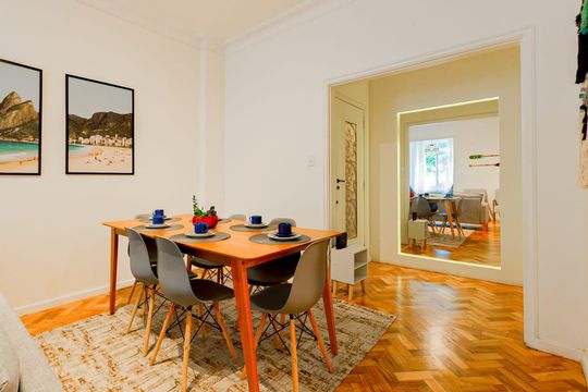 Sala de apartamento à venda com 3 quartos, 110m² em Leme, Rio de Janeiro