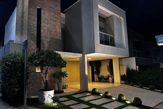 Casa de Condomínio para alugar com 4 quartos, 260m² em Granja Marileusa, Uberlândia