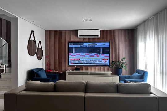 Sala de casa de condomínio para alugar com 4 quartos, 260m² em Granja Marileusa, Uberlândia