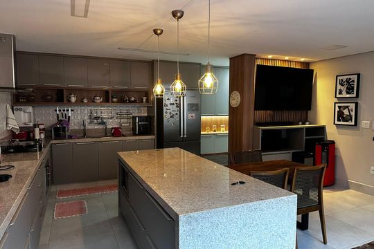 Cozinha de casa de condomínio para alugar com 4 quartos, 260m² em Granja Marileusa, Uberlândia