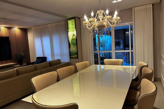 Sala de jantar de casa de condomínio para alugar com 4 quartos, 260m² em Granja Marileusa, Uberlândia