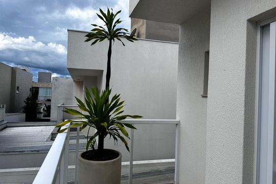 Varanda de casa de condomínio para alugar com 4 quartos, 260m² em Granja Marileusa, Uberlândia