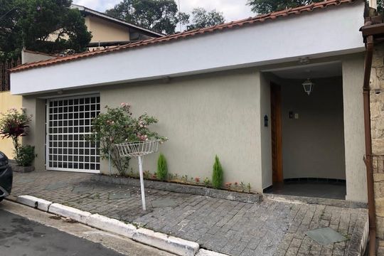 Fachada de casa à venda com 3 quartos, 220m² em Tucuruvi, São Paulo