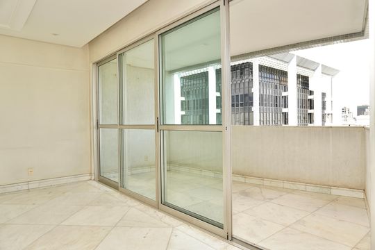 Apartamento à venda com 3 quartos, 100m² em Lourdes, Belo Horizonte