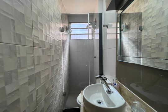 Banheiro Social de apartamento à venda com 3 quartos, 144m² em Castelo, Belo Horizonte