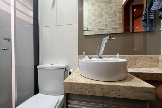 Banheiro Social de apartamento à venda com 3 quartos, 144m² em Castelo, Belo Horizonte