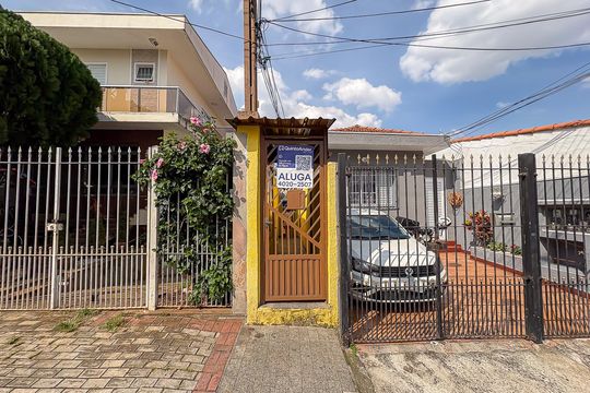 Fachada de casa para alugar com 1 quarto, 30m² em Vila Bela, São Paulo