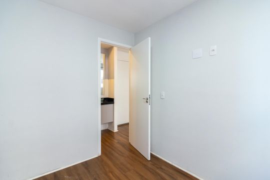 Quarto 1 de apartamento à venda com 2 quartos, 34m² em Vila Diva, São Paulo