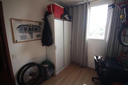 Quarto 1 de apartamento à venda com 2 quartos, 45m² em Milionários, Belo Horizonte