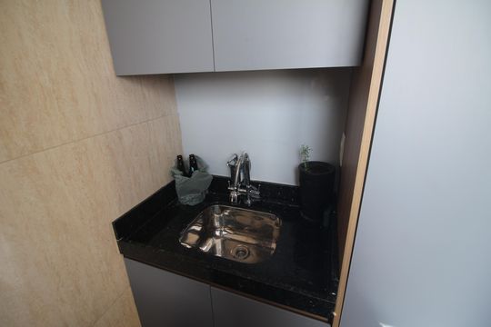 Cozinha de apartamento à venda com 2 quartos, 45m² em Milionários, Belo Horizonte