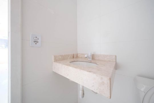 Banheiro de apartamento à venda com 2 quartos, 42m² em Cidade Antônio Estêvão de Carvalho, São Paulo