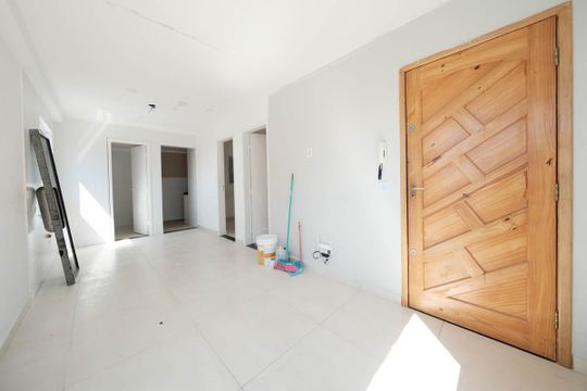 Sala/Cozinha de apartamento à venda com 2 quartos, 42m² em Cidade Antônio Estêvão de Carvalho, São Paulo