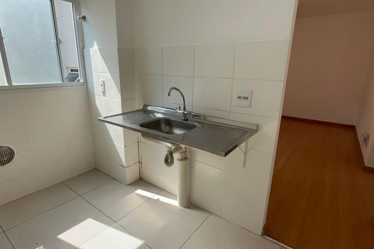 Cozinha de apartamento para alugar com 2 quartos, 49m² em Vargem Grande, Rio de Janeiro