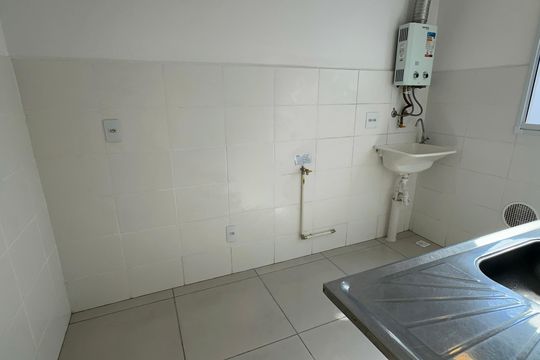 Cozinha de apartamento para alugar com 2 quartos, 49m² em Vargem Grande, Rio de Janeiro