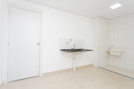 Cozinha de apartamento à venda com 2 quartos, 34m² em Usina Piratininga, São Paulo