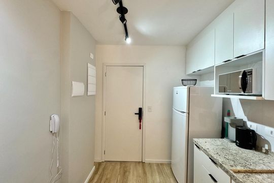 Cozinha de apartamento para alugar com 1 quarto, 24m² em Perdizes, São Paulo