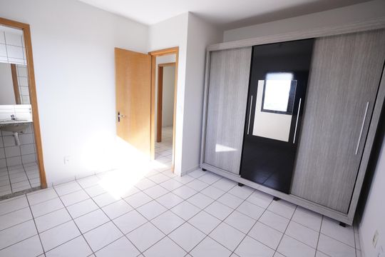 Apartamento à venda com 3 quartos, 79m² em Setor dos Funcionários, Goiânia