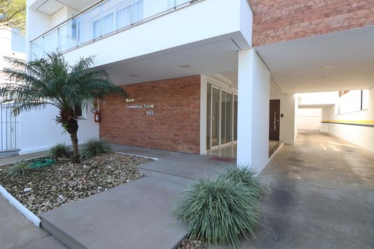 Hall de entrada de apartamento à venda com 3 quartos, 120m² em Centro, Canoas