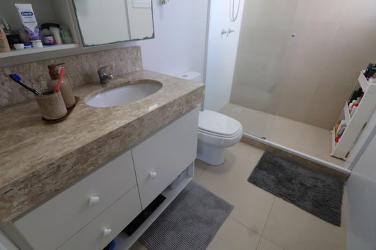 Banheiro suíte  de apartamento à venda com 3 quartos, 120m² em Centro, Canoas