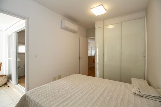 Suíte 1 de apartamento para alugar com 2 quartos, 90m² em Cerqueira César, São Paulo