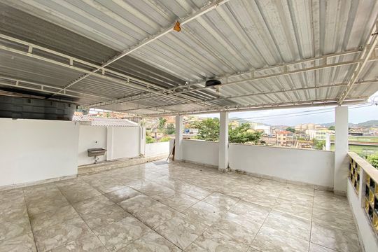 Casa à venda com 1 quarto, 120m² em Quintino Bocaiúva, Rio de Janeiro