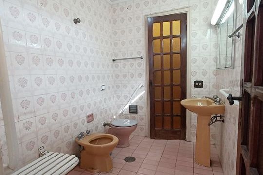 Banheiro de casa à venda com 3 quartos, 193m² em Jardim Novo Mundo, São Paulo