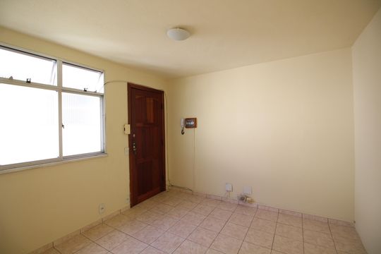 Sala de apartamento à venda com 1 quarto, 37m² em Taquara, Rio de Janeiro