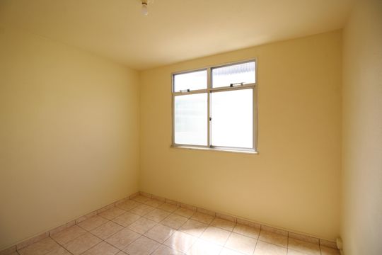 Quarto 1 de apartamento à venda com 1 quarto, 37m² em Taquara, Rio de Janeiro