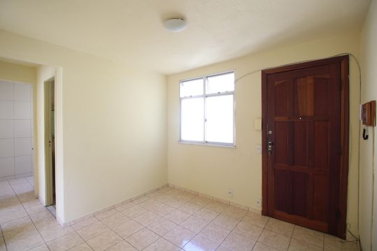 Sala de apartamento à venda com 1 quarto, 37m² em Taquara, Rio de Janeiro
