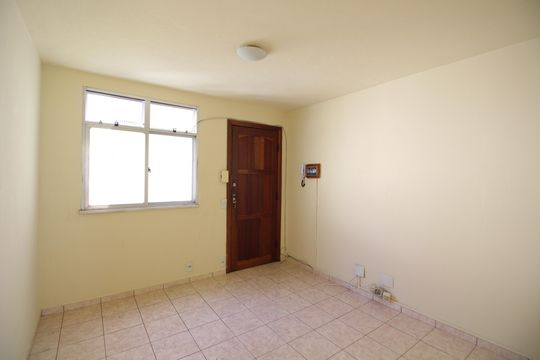 Sala de apartamento à venda com 1 quarto, 37m² em Taquara, Rio de Janeiro