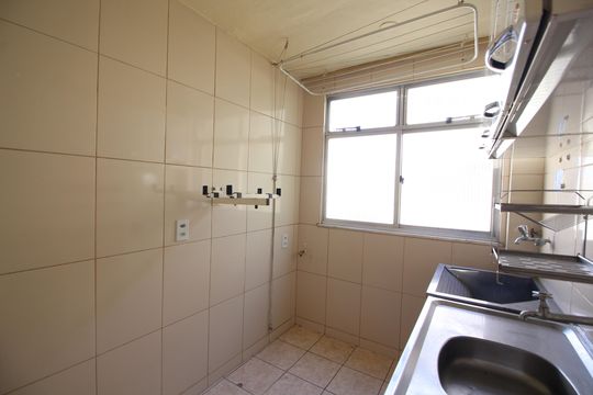 Cozinha de apartamento à venda com 1 quarto, 37m² em Taquara, Rio de Janeiro