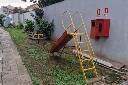 Área externa de apartamento à venda com 2 quartos, 60m² em Nonoai, Porto Alegre