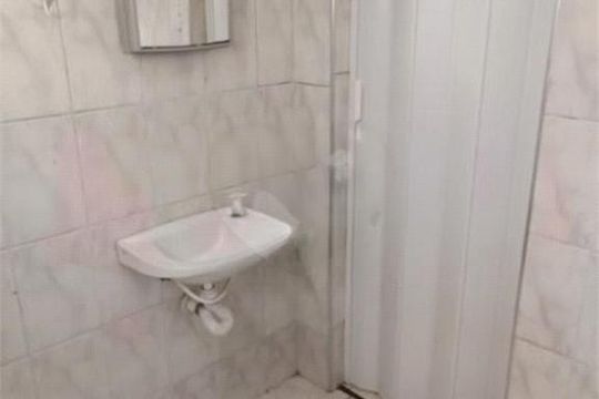 Casa à venda com 6 quartos, 245m² em Jardim São Paulo, São Paulo