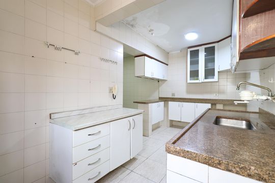 Cozinha  de casa à venda com 3 quartos, 340m² em Lapa, São Paulo