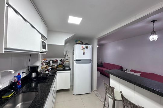 Cozinha de casa de condomínio à venda com 3 quartos, 118m² em Vargem Pequena, Rio de Janeiro