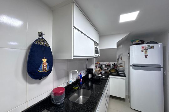 Cozinha de casa de condomínio à venda com 3 quartos, 118m² em Vargem Pequena, Rio de Janeiro