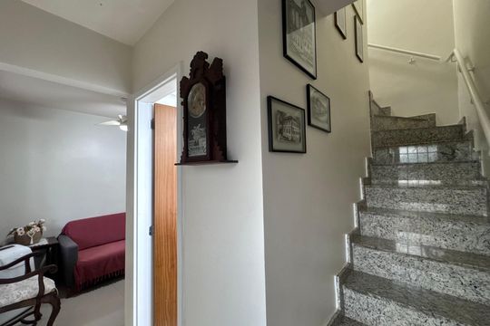 Escada de casa de condomínio à venda com 3 quartos, 118m² em Vargem Pequena, Rio de Janeiro