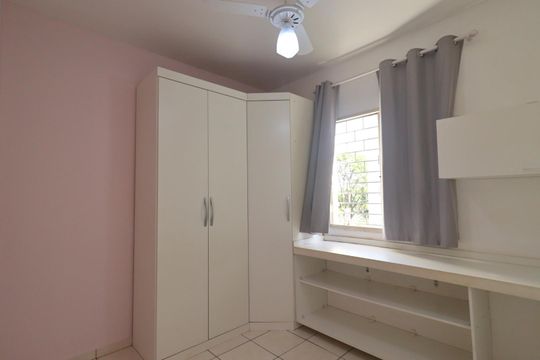 Quarto 1 de apartamento para alugar com 2 quartos, 45m² em Jardim Interlagos, Ribeirão Preto