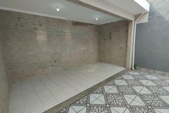 Casa à venda com 3 quartos, 200m² em Parque Cocaia, São Paulo