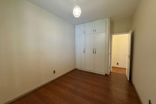 Apartamento para alugar com 4 quartos, 210m² em Santo Antônio, Belo Horizonte