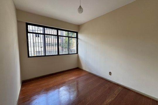 Apartamento para alugar com 4 quartos, 210m² em Santo Antônio, Belo Horizonte