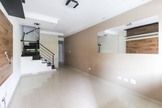 Casa à venda com 2 quartos, 67m² em Vila Taquari, São Paulo