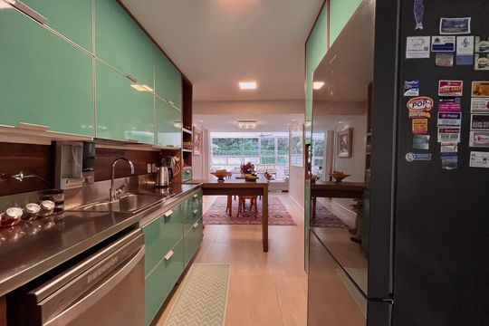 Cozinha de apartamento à venda com 3 quartos, 144m² em Copacabana, Rio de Janeiro